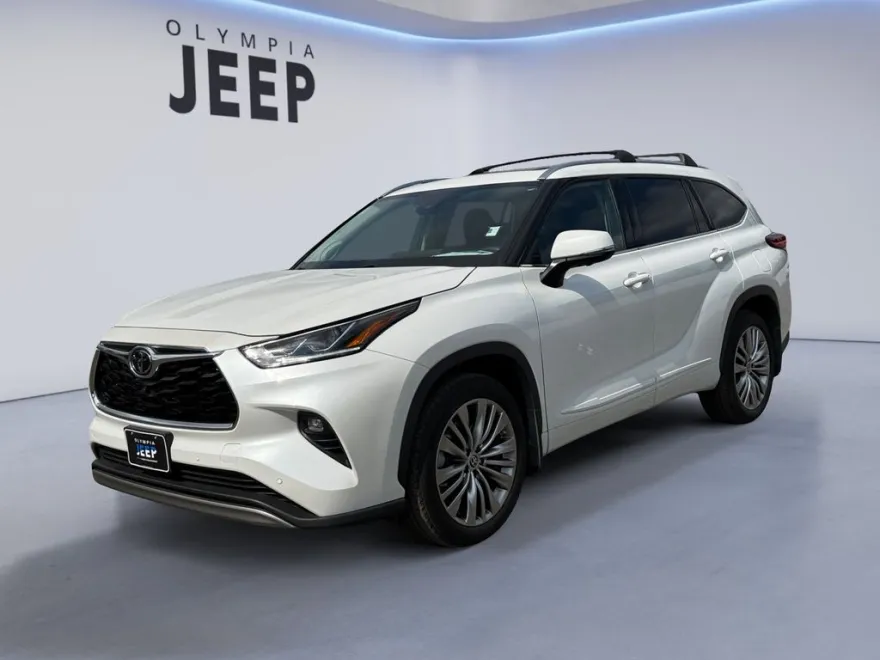 2023 Toyota Highlander Platinum photo 1
