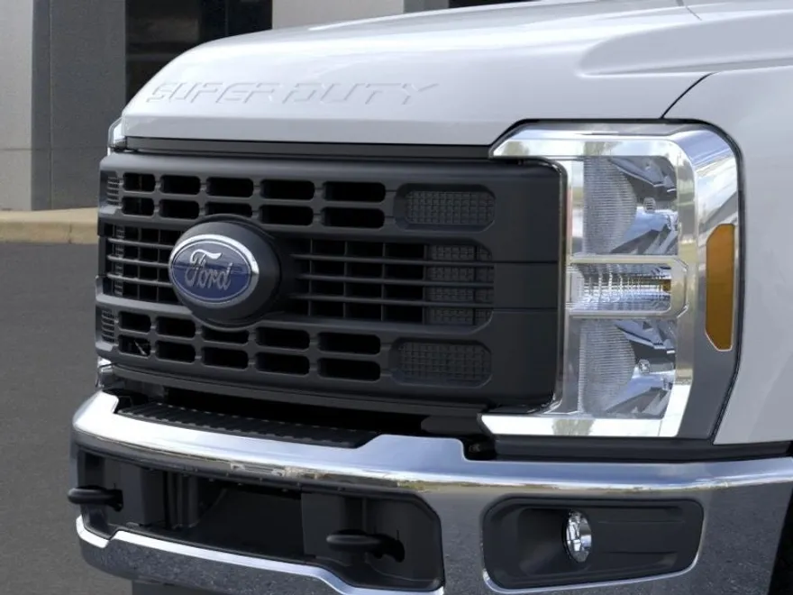 2023 Ford F-350 XL photo 17