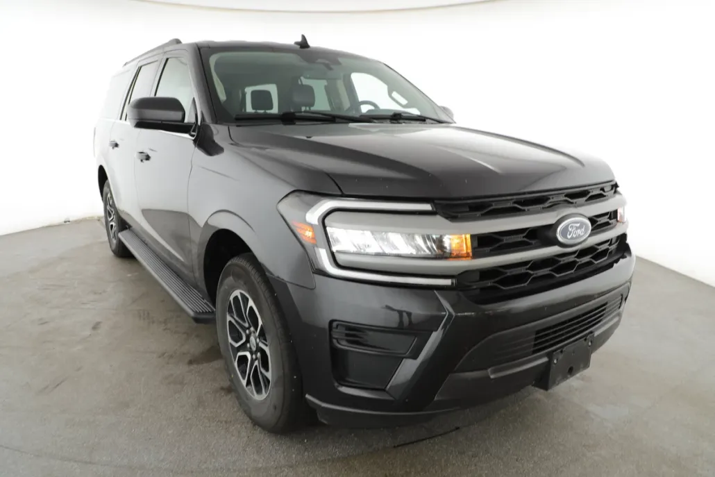 2024 Ford Expedition MAX XLT photo 1