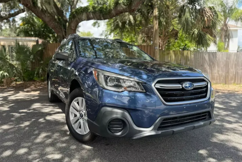 2019 Subaru Outback 2.5i photo 1