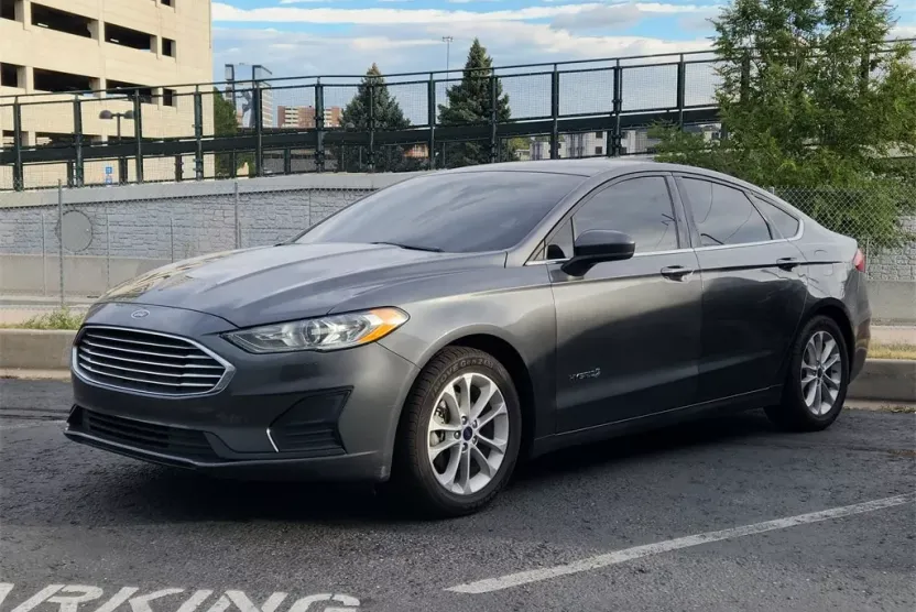 2019 Ford Fusion Hybrid SE photo 1