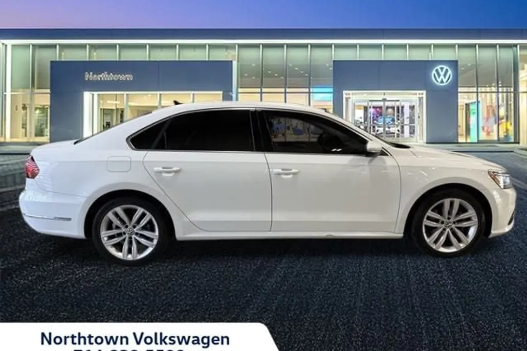 2018 Volkswagen Passat 2.0T SE photo 1