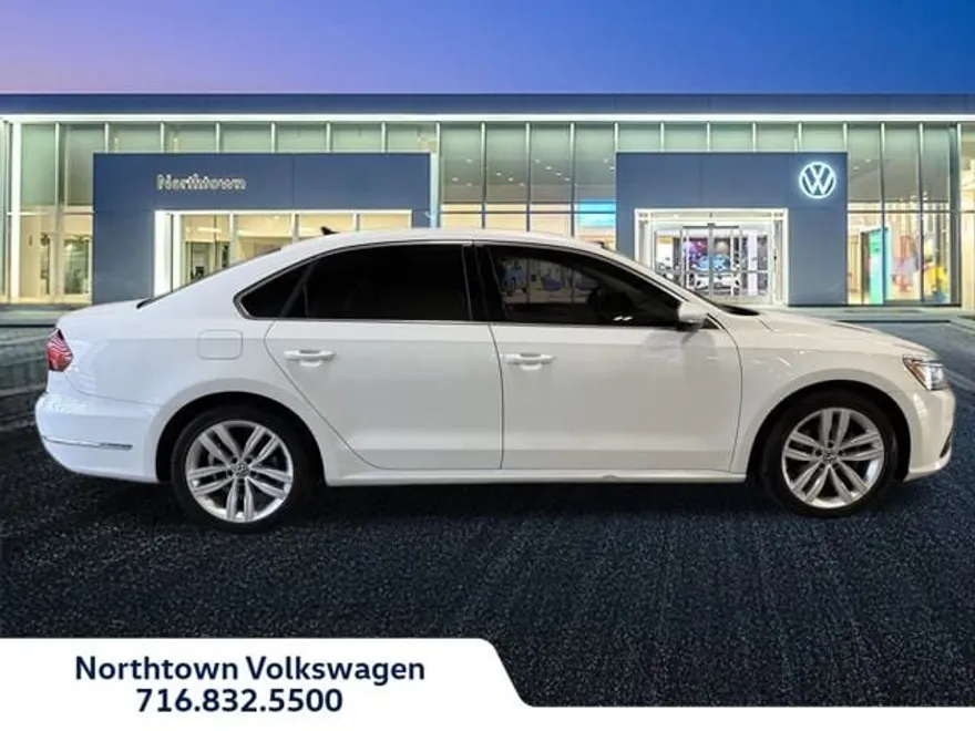 2018 Volkswagen Passat 2.0T SE photo 1