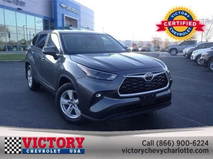 2023 Toyota Highlander L photo 1