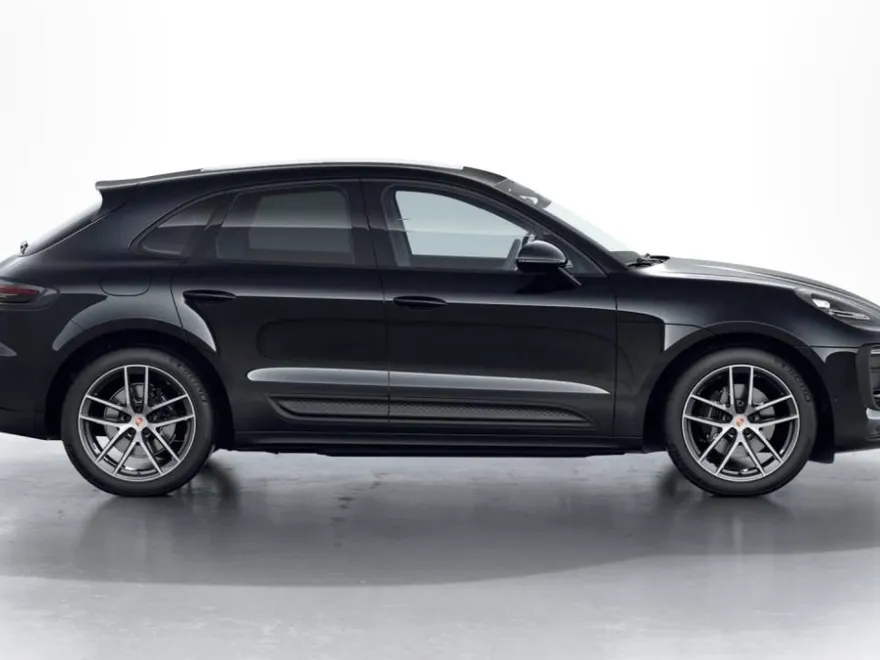 2026 Porsche Macan T photo 1