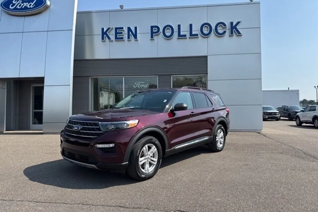 2022 Ford Explorer XLT photo 1