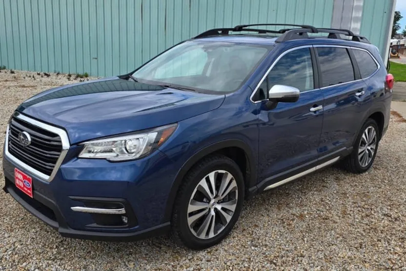 2022 Subaru Ascent Touring photo 1