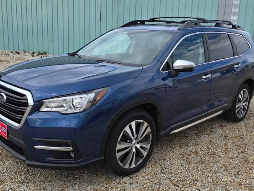 2022 Subaru Ascent Touring photo 1
