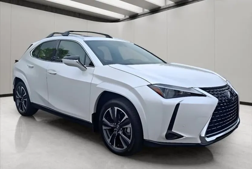 2023 Lexus UX 250h Premium photo 1