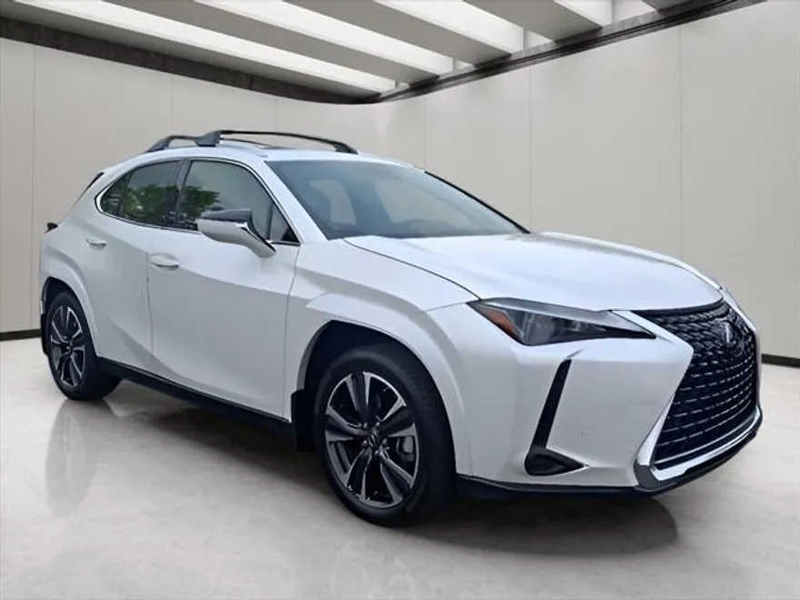 2023 Lexus UX 250h Premium photo 1
