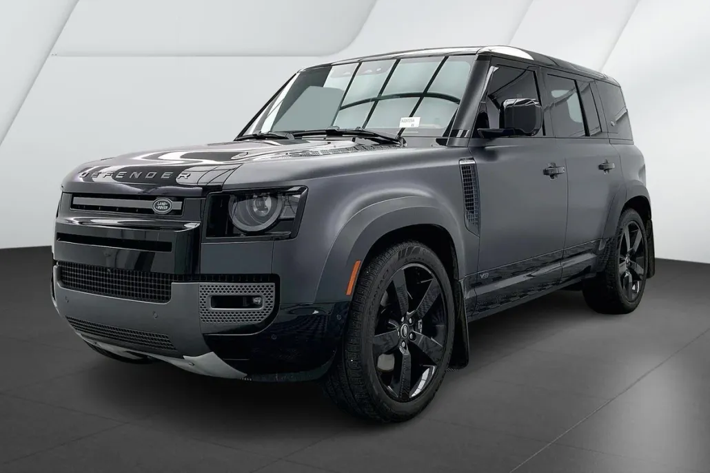 2023 Land Rover Defender V8 photo 1