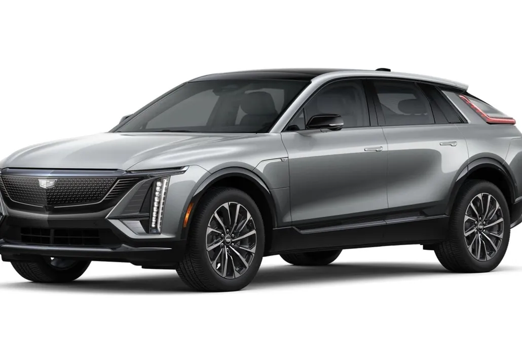 2025 Cadillac Lyriq Sport photo 1