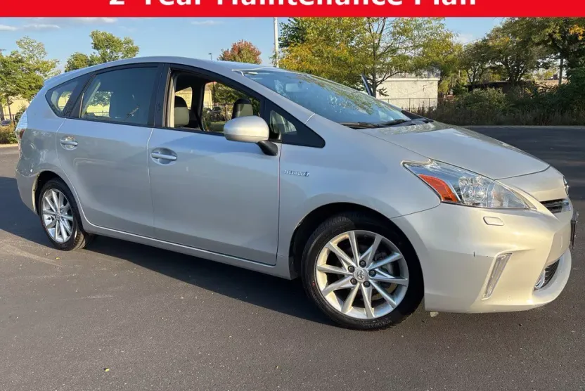 2014 Toyota Prius V Five photo 1