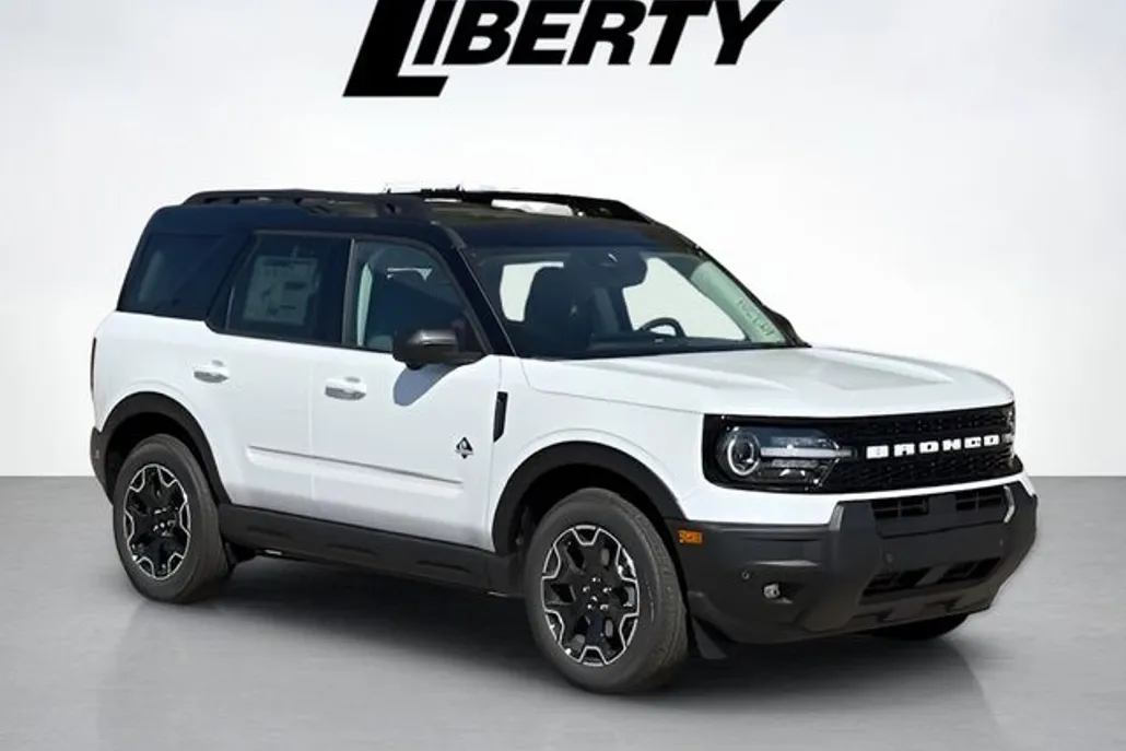 2025 Ford Bronco Sport Outer Banks photo 1