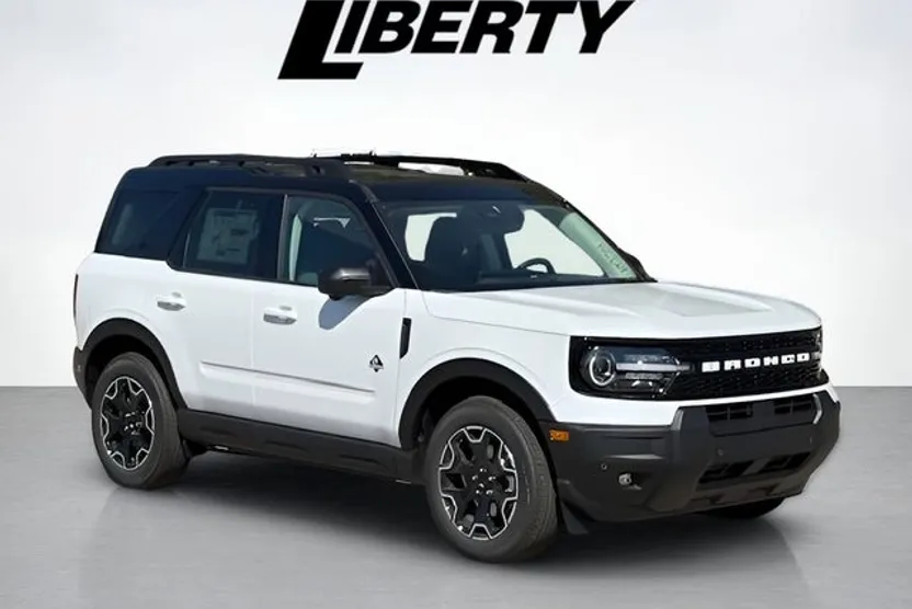 2025 Ford Bronco Sport Outer Banks photo 1
