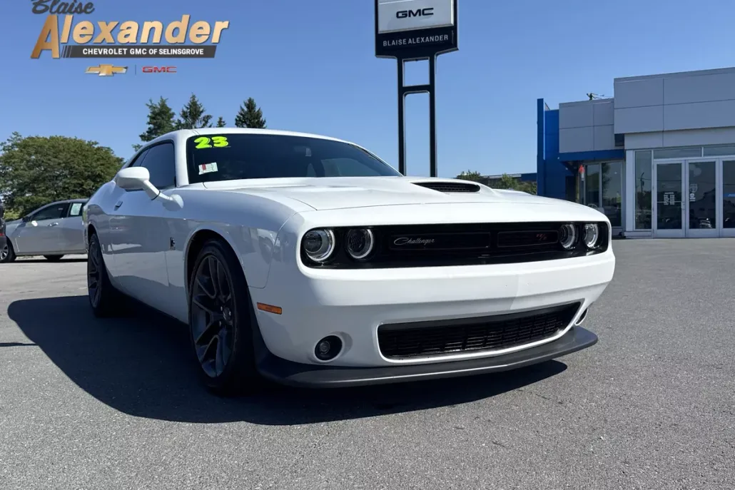 2023 Dodge Challenger R/T Scat Pack photo 1