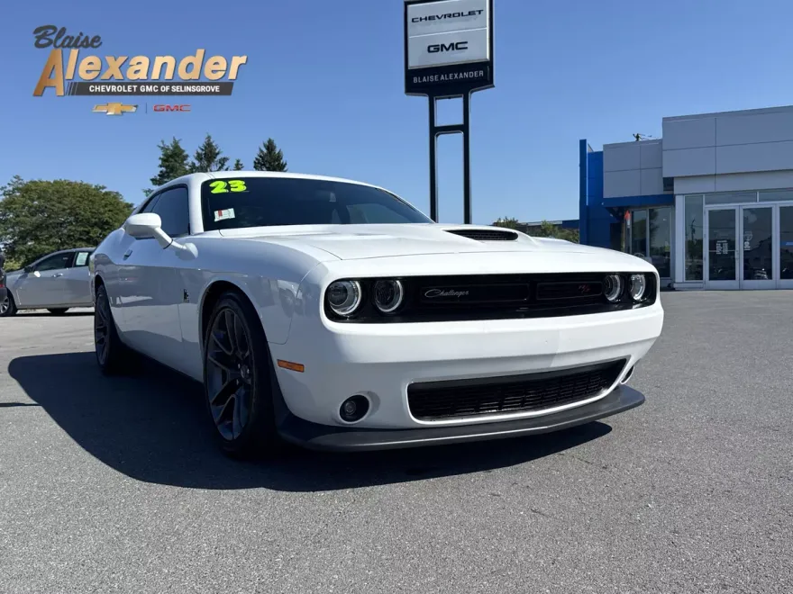 2023 Dodge Challenger R/T Scat Pack photo 1