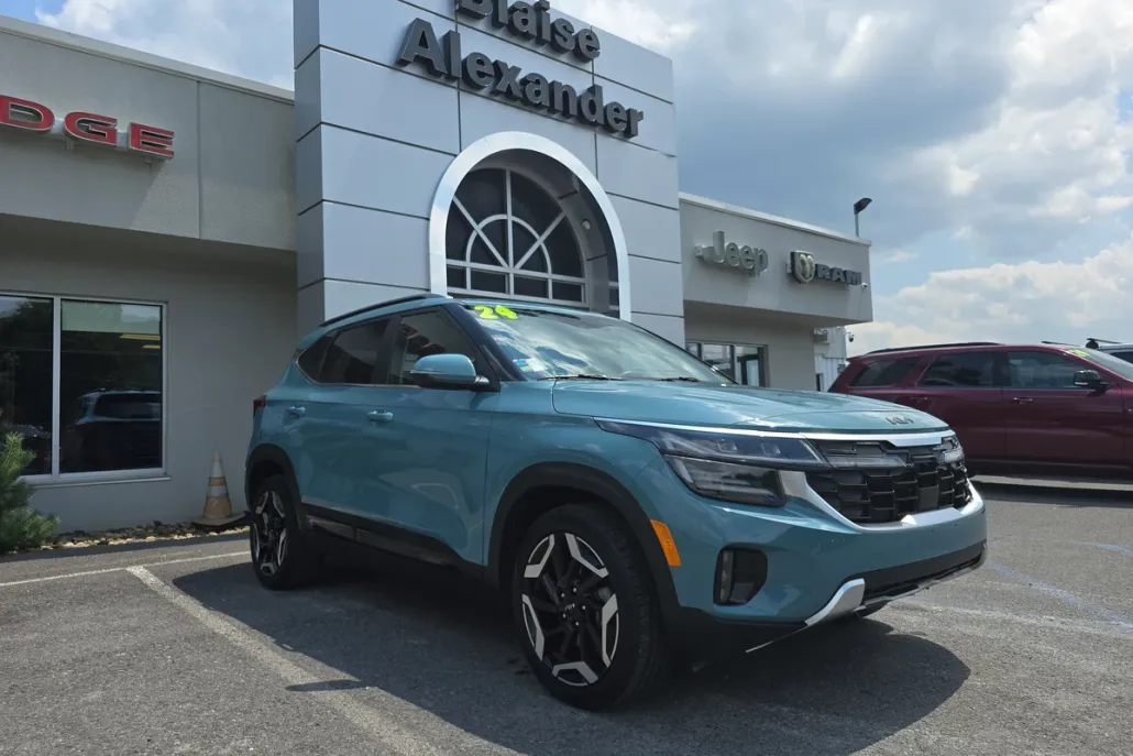 2024 Kia Seltos SX photo 1