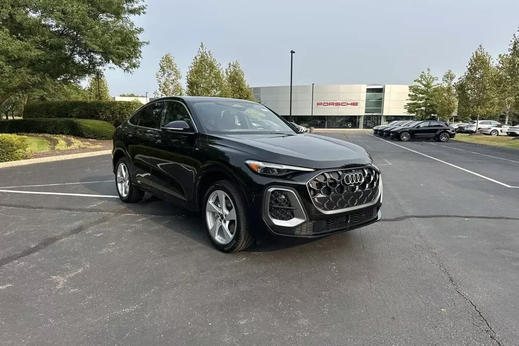 2025 Audi Q5 2.0T Premium Plus photo 1