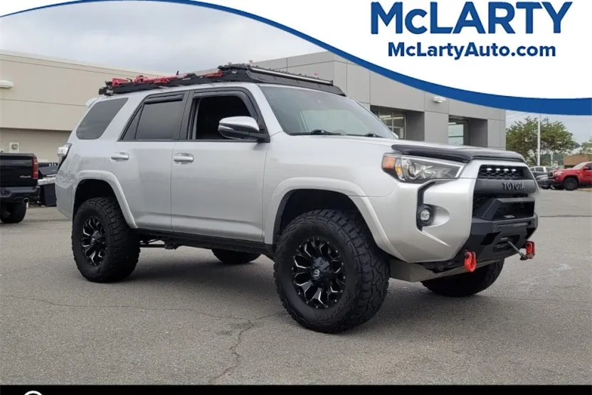 2021 Toyota 4Runner SR5 Premium photo 1