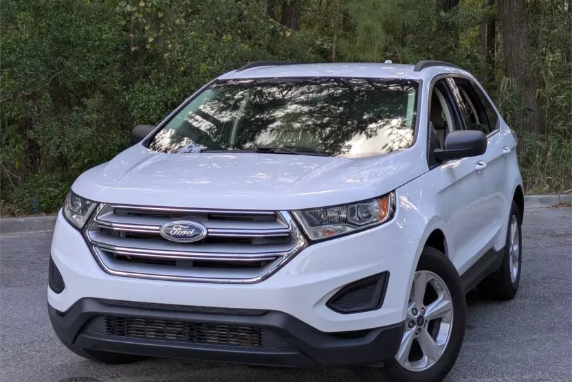 2017 Ford Edge SE Sport photo 1