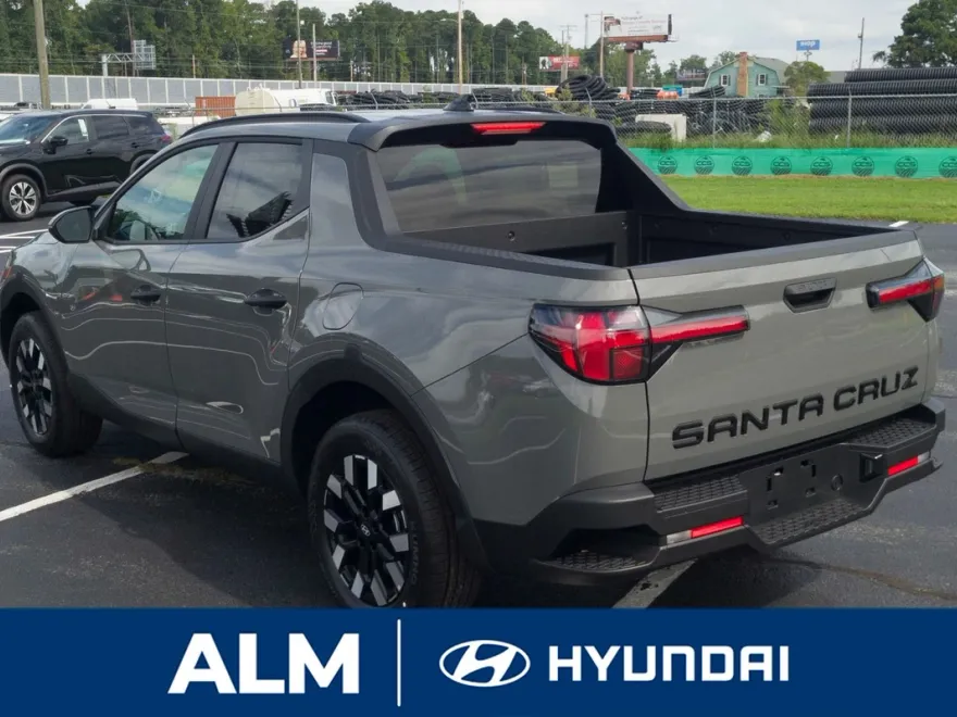2025 Hyundai Santa Cruz SEL photo 1