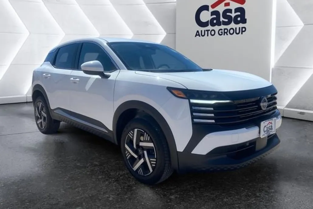 2025 Nissan Kicks SV photo 1