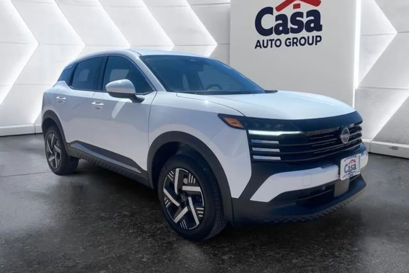 2025 Nissan Kicks SV photo 1