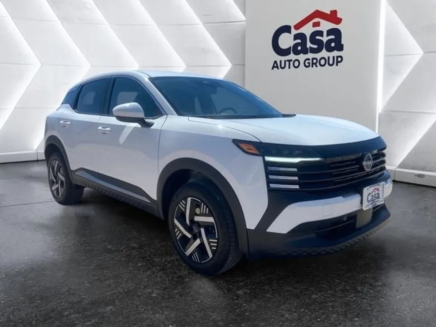 2025 Nissan Kicks SV photo 1