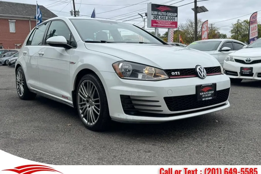2016 Volkswagen Golf GTI SE photo 1