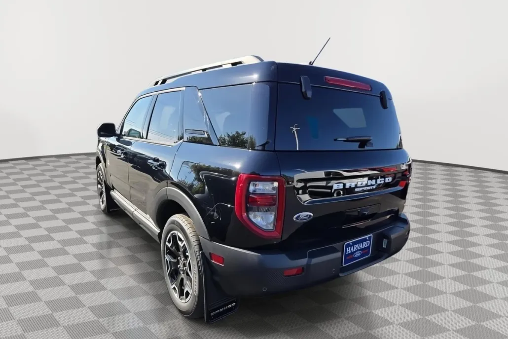 2025 Ford Bronco Sport Outer Banks photo 1
