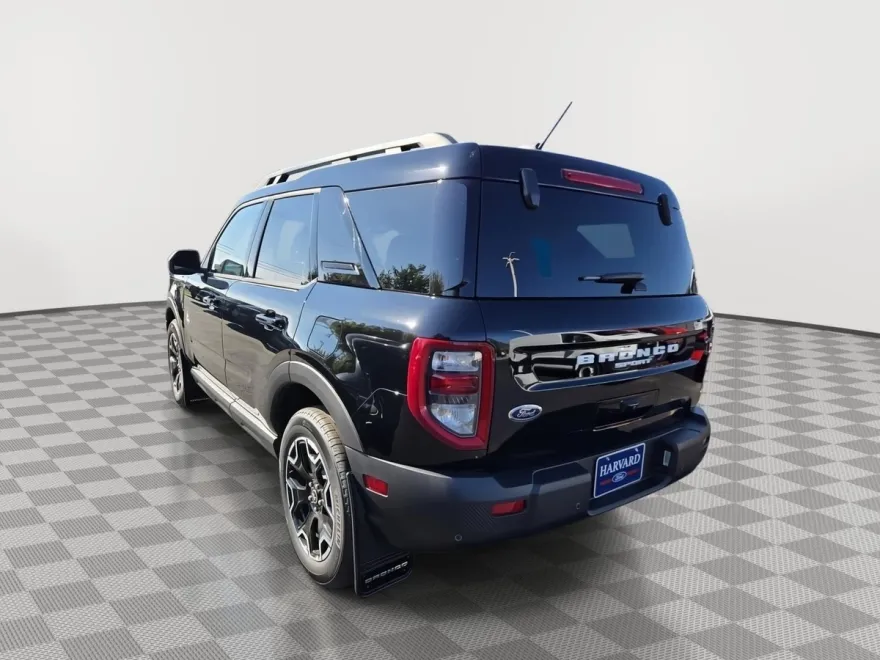 2025 Ford Bronco Sport Outer Banks photo 1