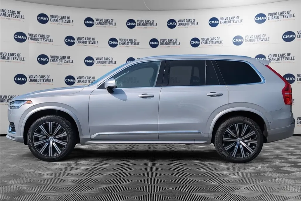 2025 Volvo XC90 Plus photo 1