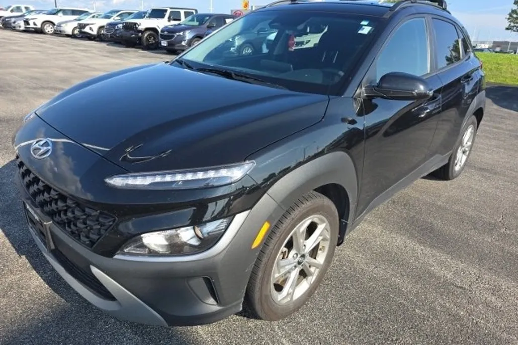2022 Hyundai Kona SEL photo 1