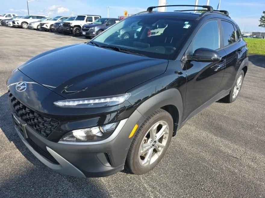 2022 Hyundai Kona SEL photo 1