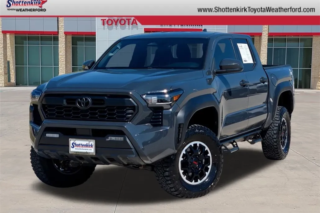 2024 Toyota Tacoma TRD Off-Road photo 1