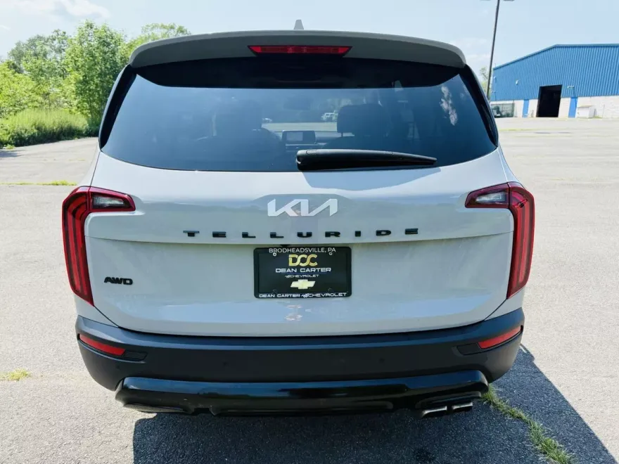 2022 Kia Telluride SX photo 1