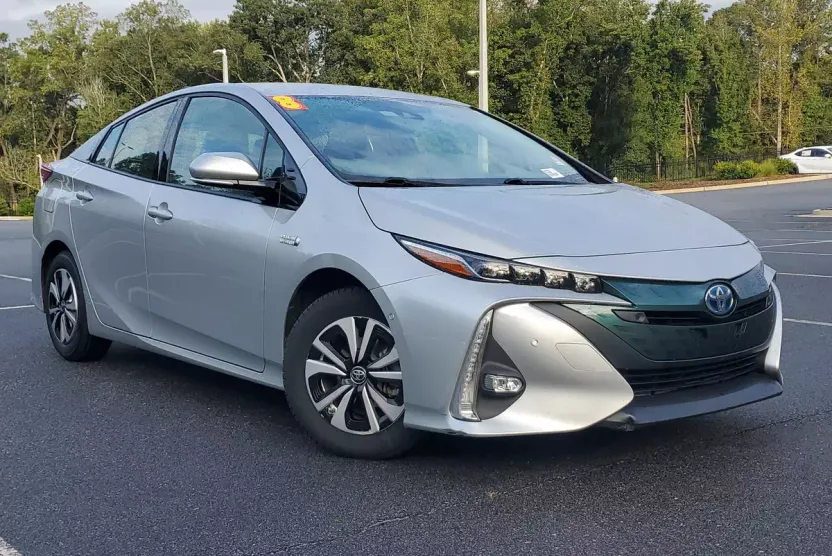 2018 Toyota Prius Prime Premium photo 1