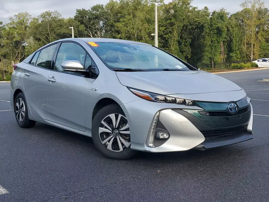 2018 Toyota Prius Prime Premium photo 1