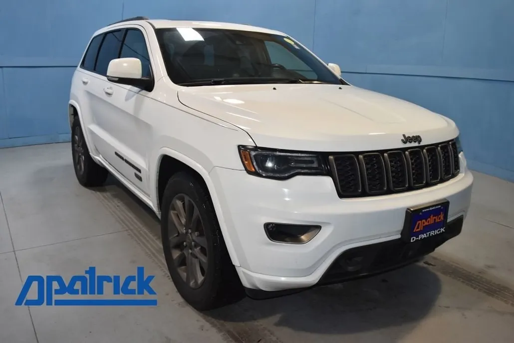 2016 Jeep Grand Cherokee Limited Sport photo 1