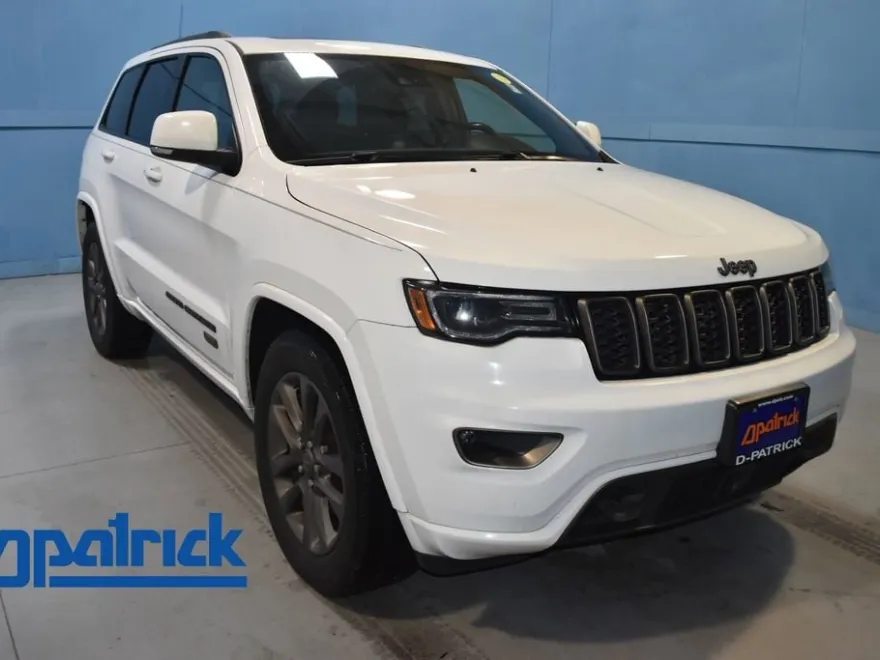 2016 Jeep Grand Cherokee Limited Sport photo 1