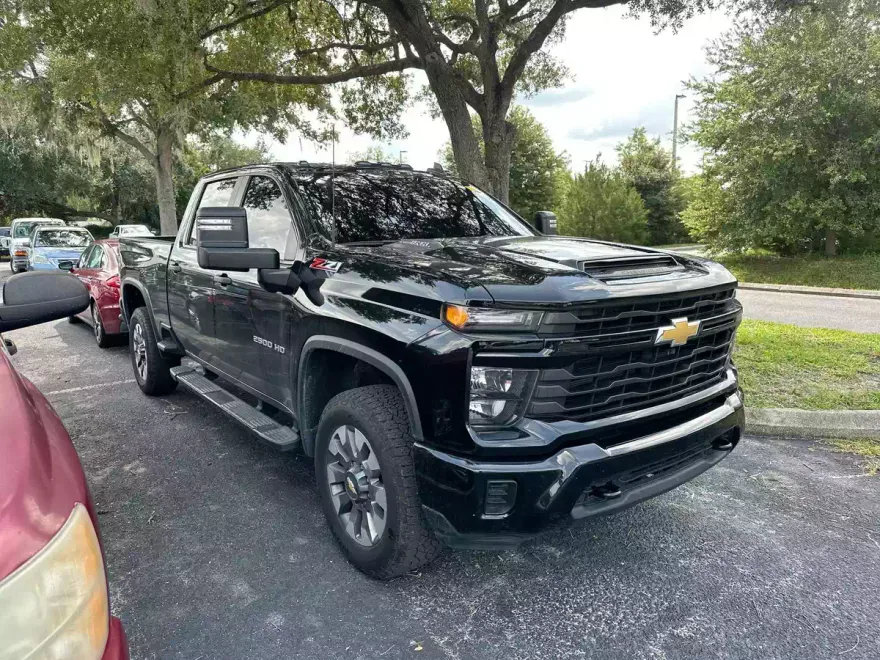 2024 Chevrolet Silverado 2500HD Custom photo 1