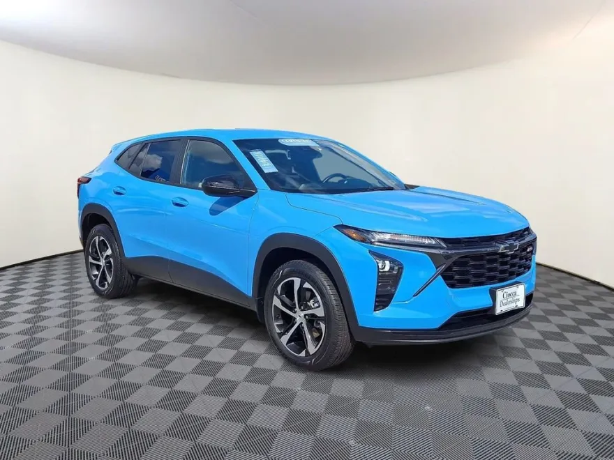 2024 Chevrolet Trax photo 1