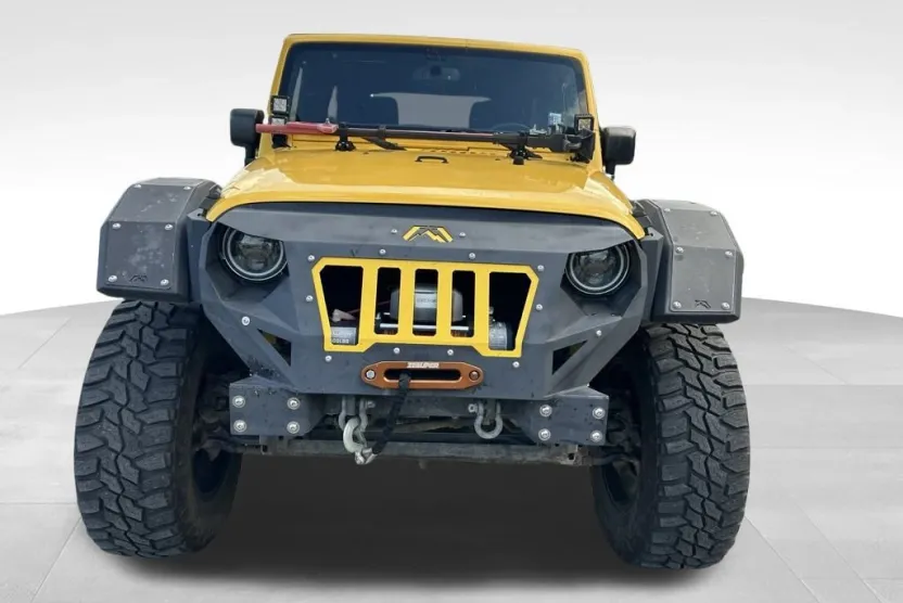 2015 Jeep Wrangler Unlimited Sahara photo 1