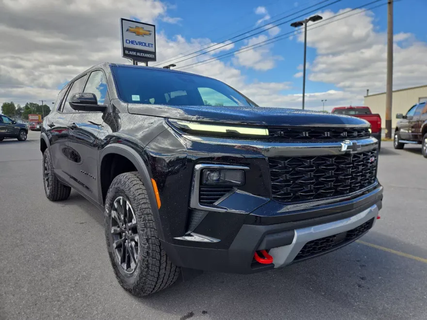 2026 Chevrolet Traverse Z71 photo 1