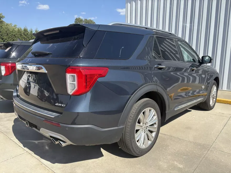 2022 Ford Explorer King Ranch photo 1