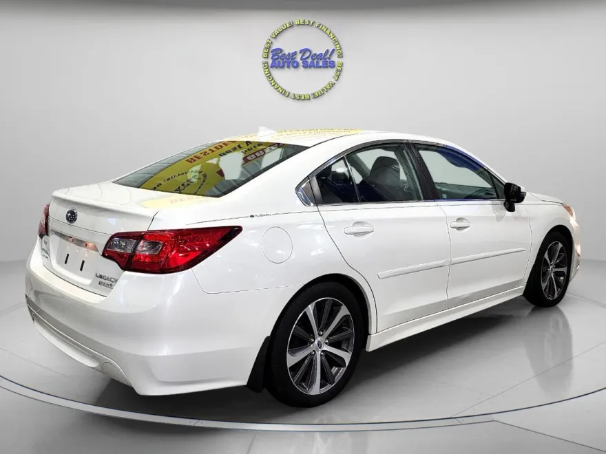 2017 Subaru Legacy 2.5i Limited photo 1