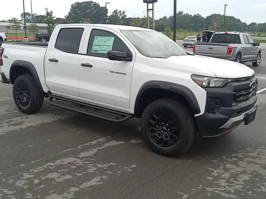2026 Chevrolet Colorado Trail Boss photo 1