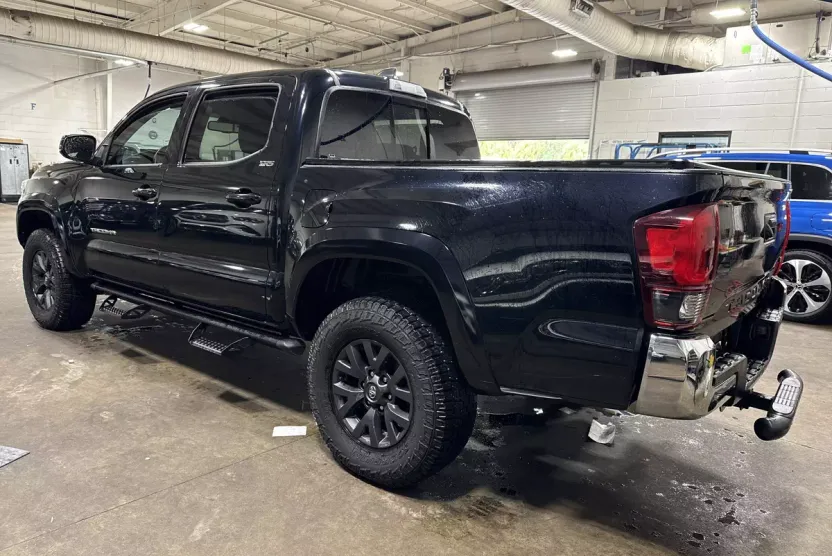 2020 Toyota Tacoma SR5 V6 photo 1
