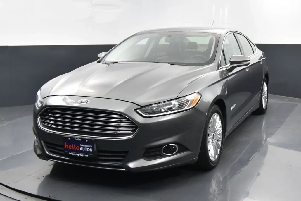 2014 Ford Fusion Energi SE photo 1